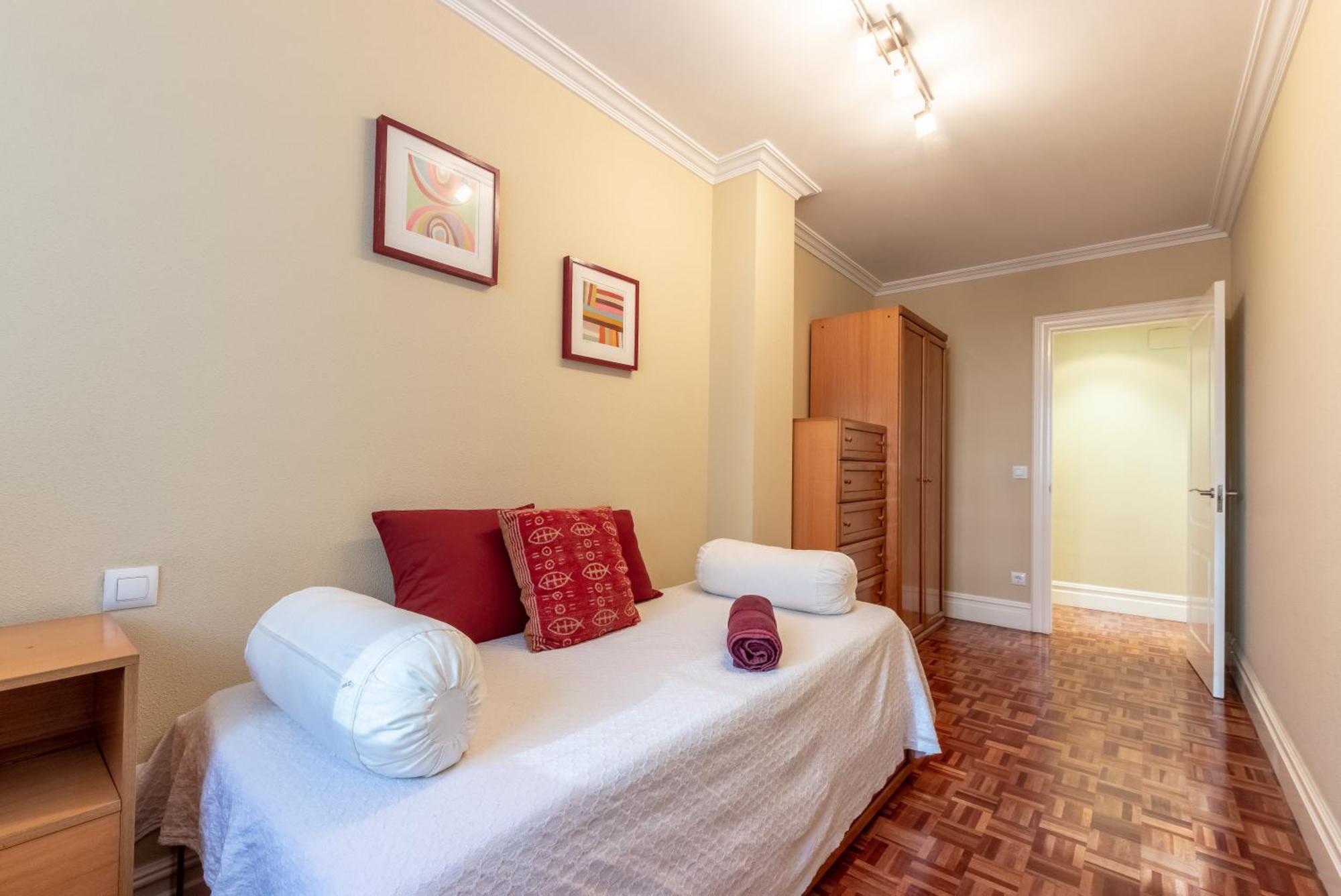 Appartement Grande Luminoso, Garaje, Arena, Casco Viejo Bilbao