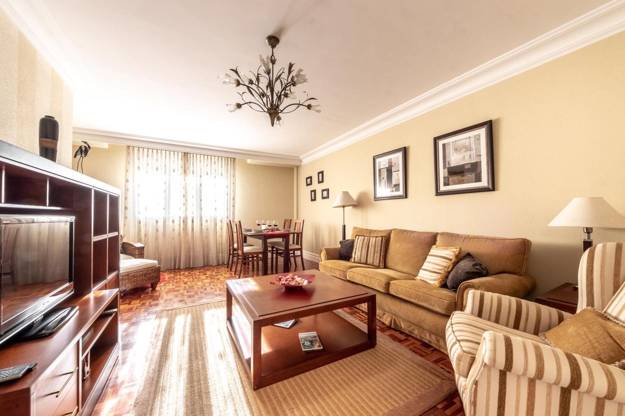 Appartement Grande Luminoso, Garaje, Arena, Casco Viejo Bilbao