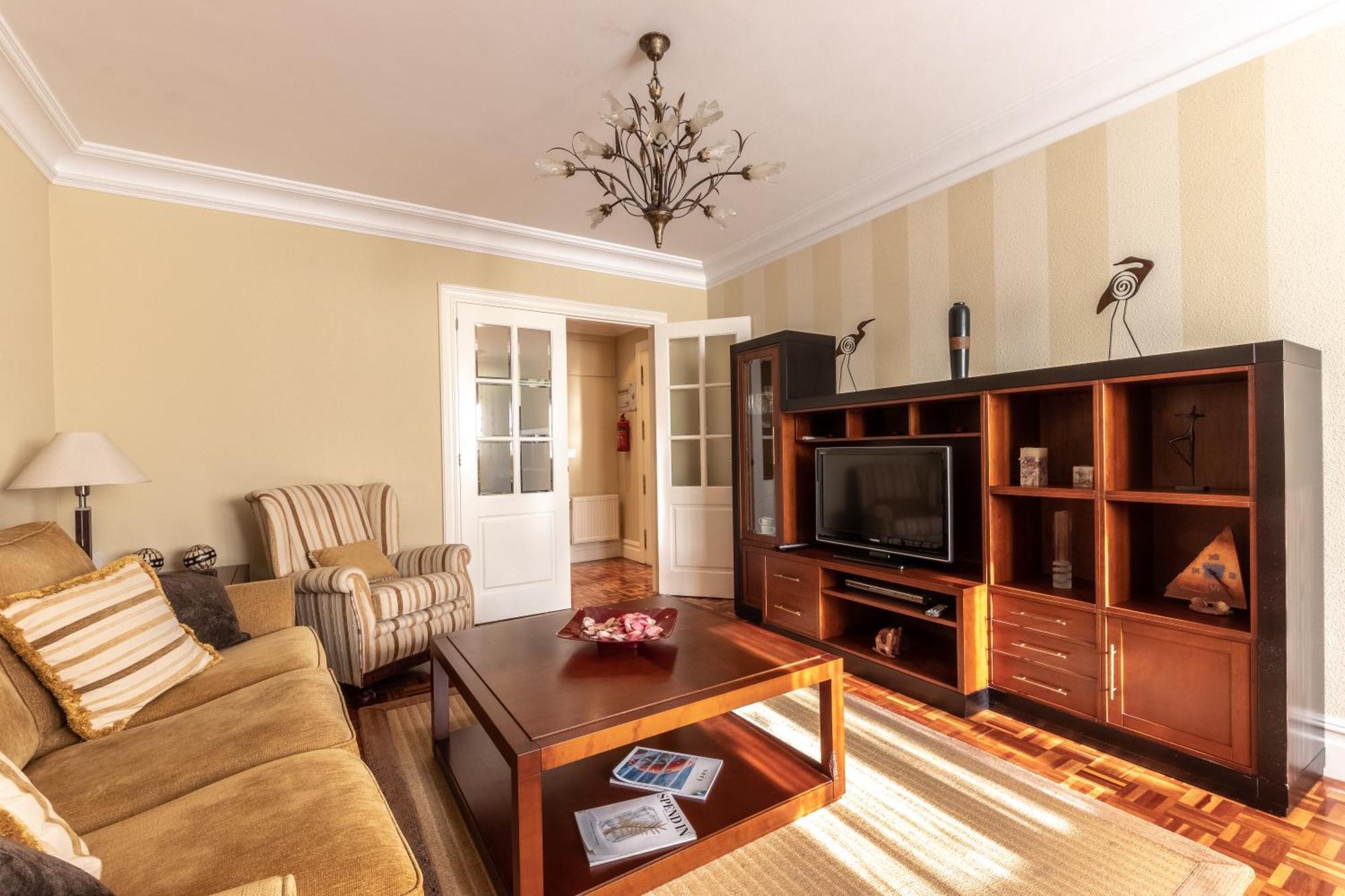 Grande Luminoso, Garaje, Arena, Casco Viejo Appartement